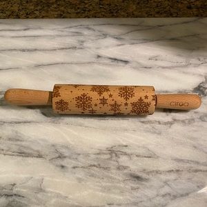 NWOT Cookie Stamp Rolling Pin - Snowflakes